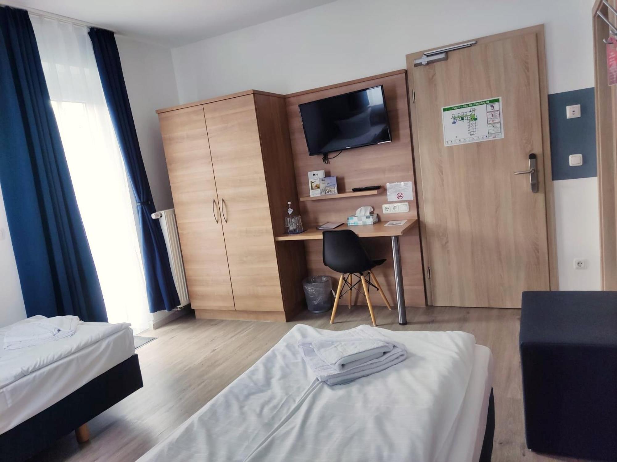 Sunny Hotel Straubing Exterior foto