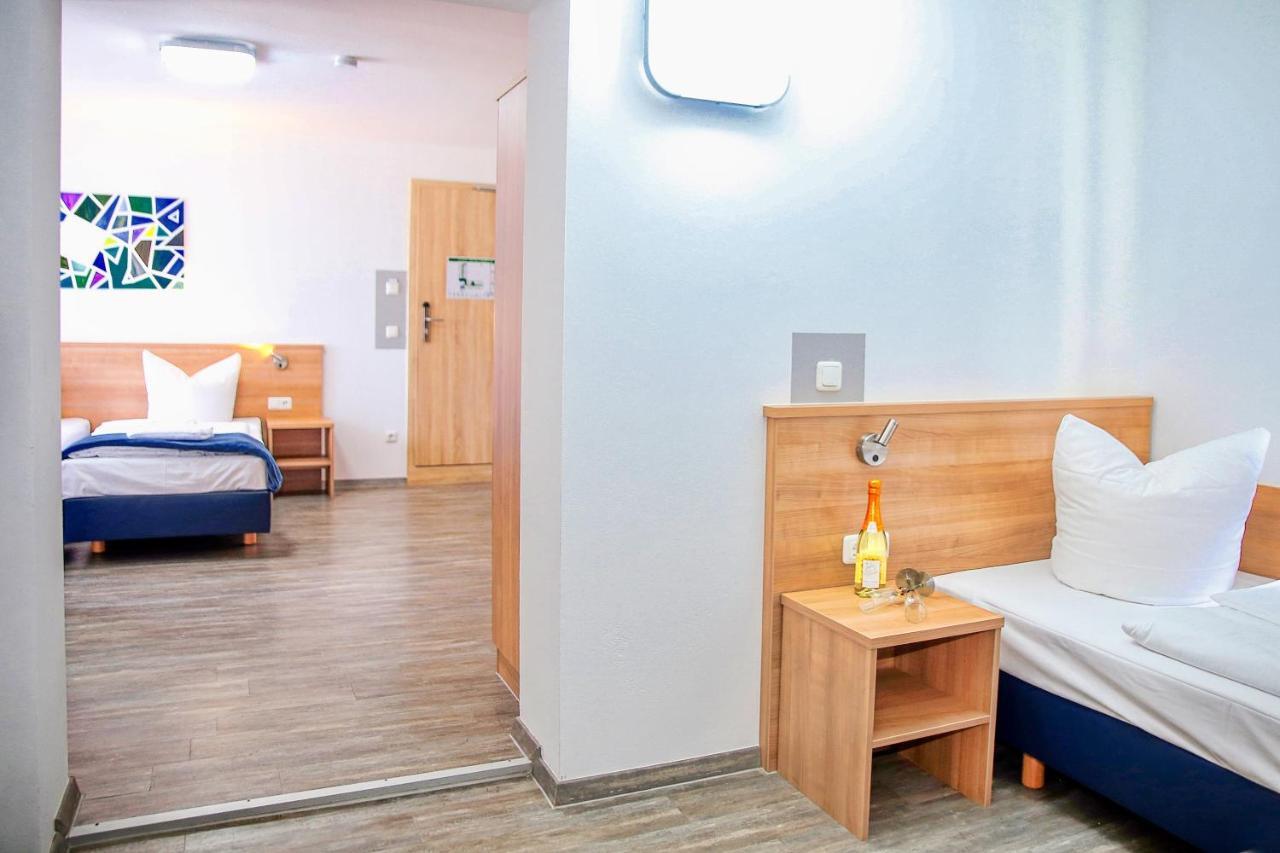 Sunny Hotel Straubing Exterior foto